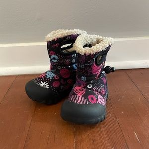 GUC Bogs - Toddler Size 6